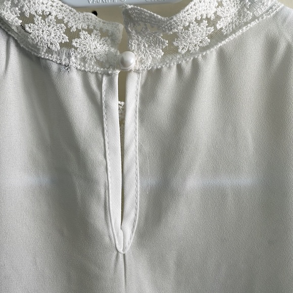 Embroidered white blouse XS - Picture 5 of 7